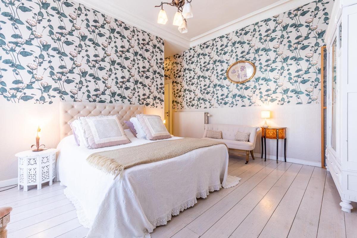 Yasmine Bed & Breakfast